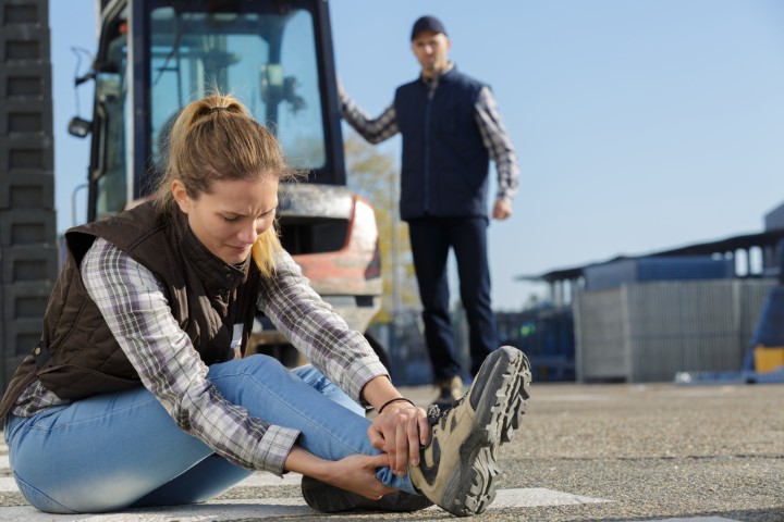 Broken Bones From Work Injuries: What Workers’ Comp Should Cover?